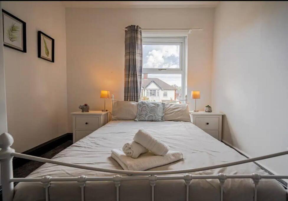 לית'ם סנט אנס Spacious Town House מראה חיצוני תמונה